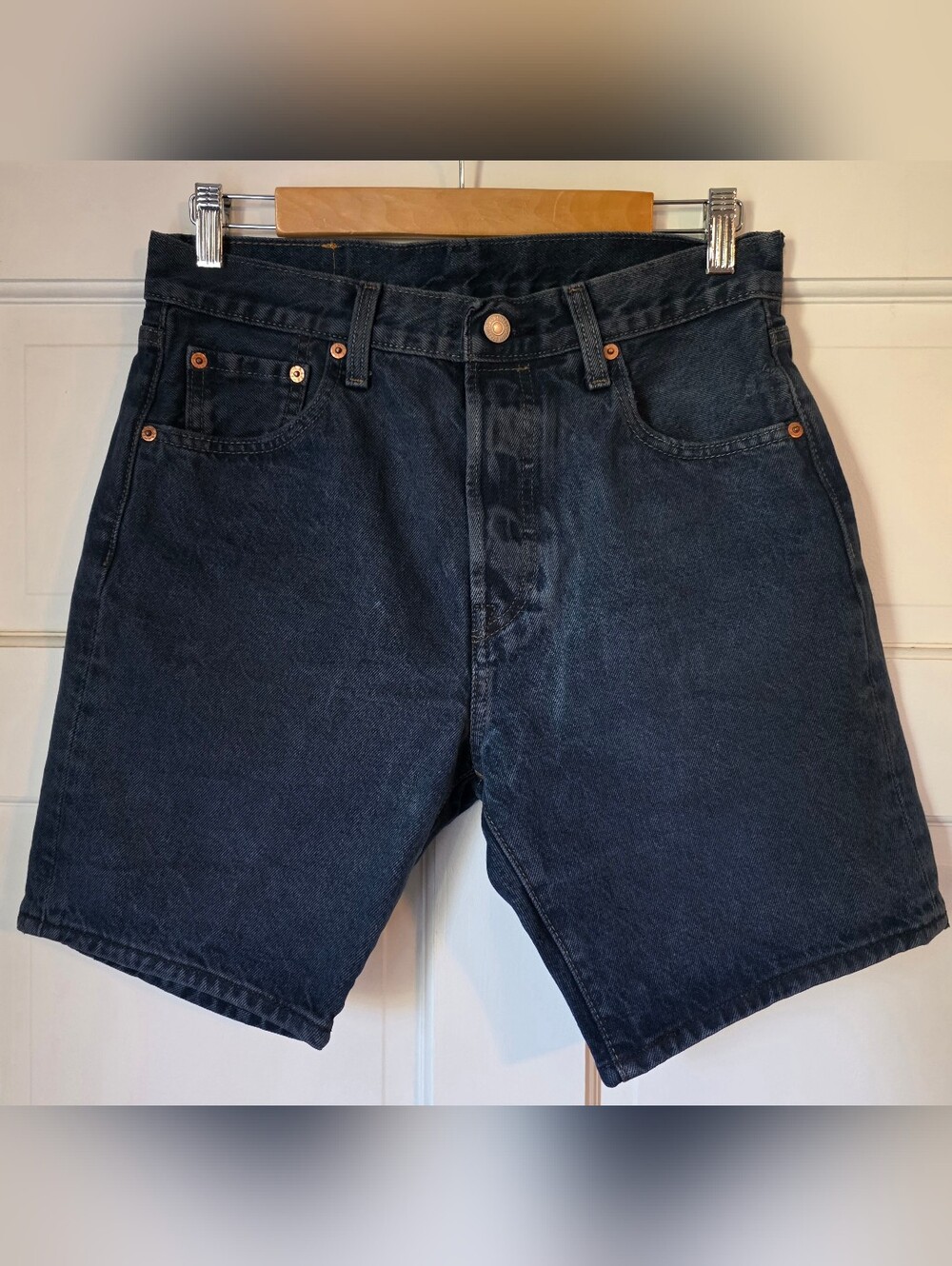Vintage Mens Levi's navy denim shorts